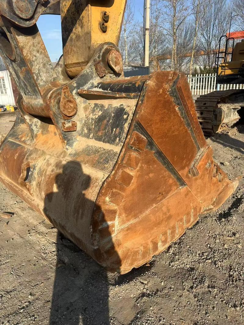 三一750原车挖斗与挖机油缸 性能、维护与优化指南