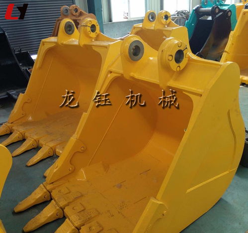 挖掘机挖斗的精密搭档 加工定制新款树根挖斗与油缸的协同效能