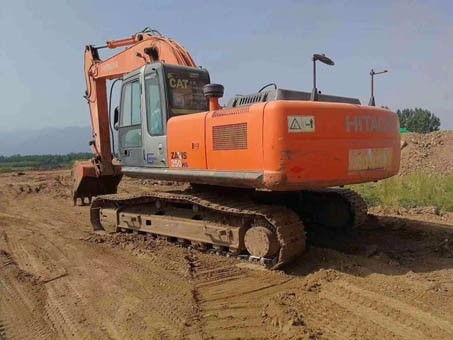 洛川县神钢挖掘机维修服务热线 挖机油缸专业维修指南